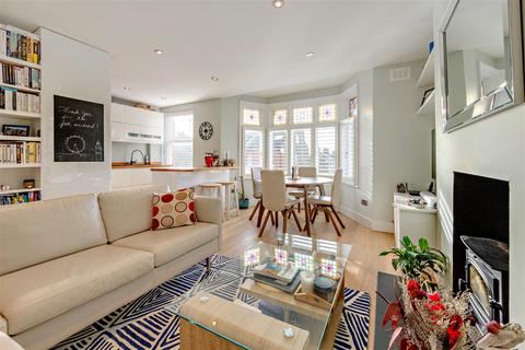 2 bedroom flat for sale, Savernake Road, Hampstead