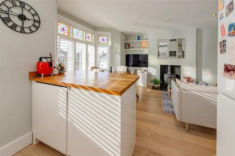 2 bedroom flat for sale, Savernake Road, Hampstead