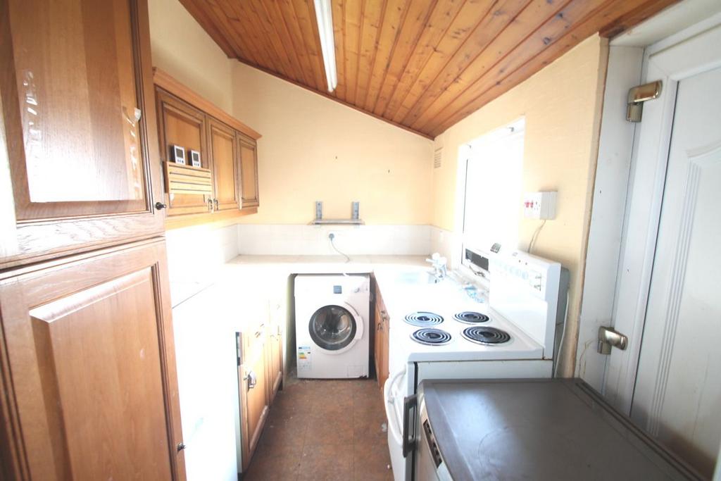 Roseberry Terrace, Kirkcaldy KY1 2 bed flat for sale £40,000