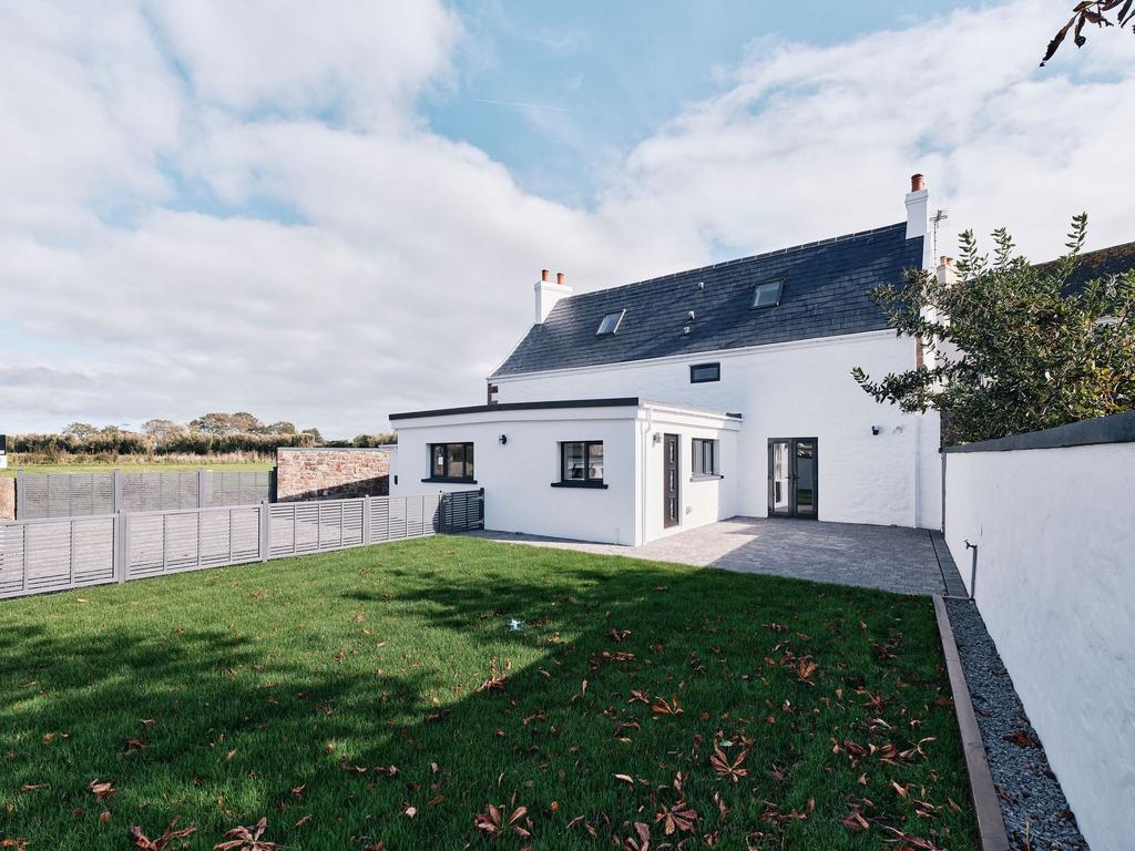 La Grande Route De Faldouet, Jersey JE3 5 bed detached house for sale