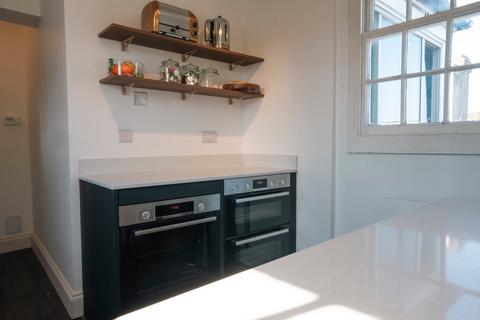 2 bedroom flat for sale, Montpelier Crescent, Brighton, East Sussex, BN1