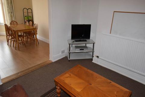 4 bedroom flat to rent, Gwydr Crescent, Uplands, , Swansea