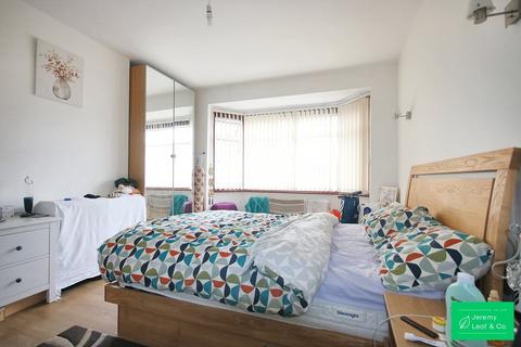 6 Denham Road, London, N20 0DN