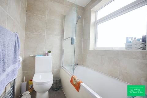 6 Denham Road, London, N20 0DN