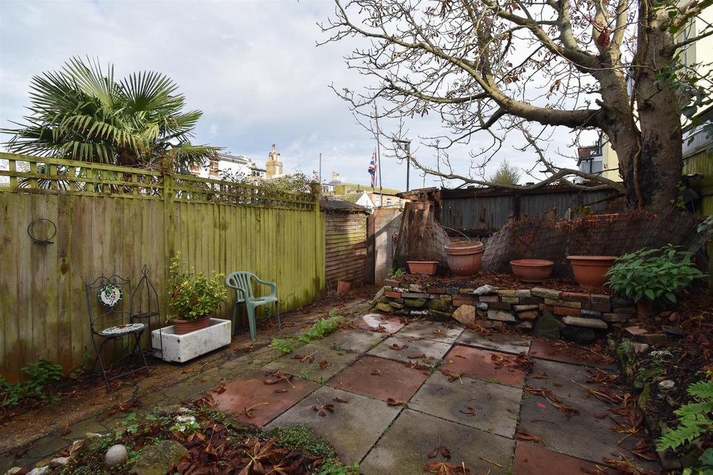 Vicarage Road, Hastings 4 bed terraced house for sale £300,000