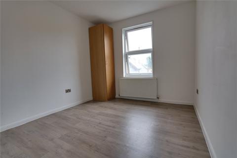 Studio to rent, Woodside Road, Croydon, SE25