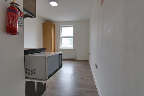 Studio to rent, Woodside Road, Croydon, SE25