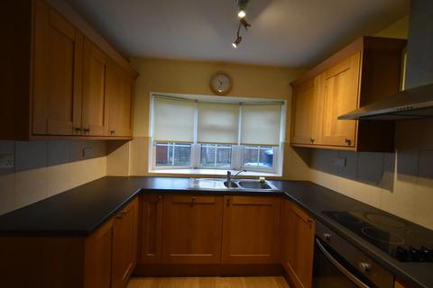 3 bedroom semi-detached house to rent, Wembley, HA0