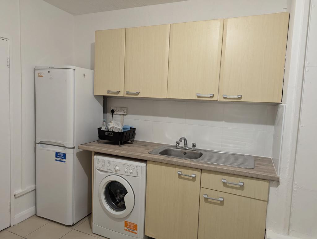 2 Bed flat in Shoreditch