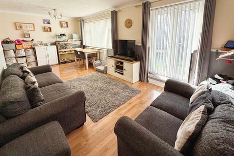 351 Ashley Close, Corringham, Stanford-le-hope, SS17 7JP