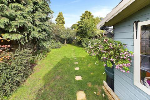 3 bedroom semi-detached house for sale, Holly Avenue, Walton-On-Thames