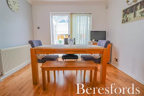7 Swift Close, Upminster, RM14 1EH