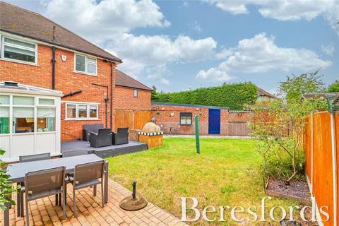 7 Swift Close, Upminster, RM14 1EH