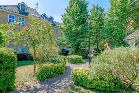 24 Alfred Close, London, W4 5UW