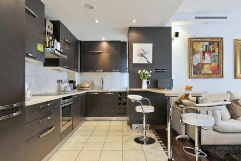 2 bedroom flat to rent, Hertford Street, London, W1J