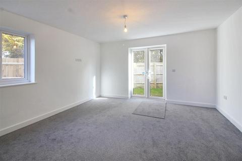 2 bedroom end of terrace house for sale, Ailward Road, Aylesbury