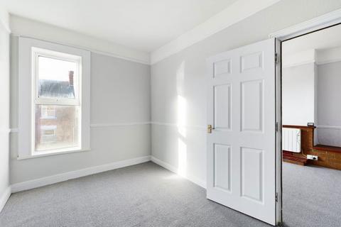 1 bedroom apartment to rent, Carlton Road, Boston