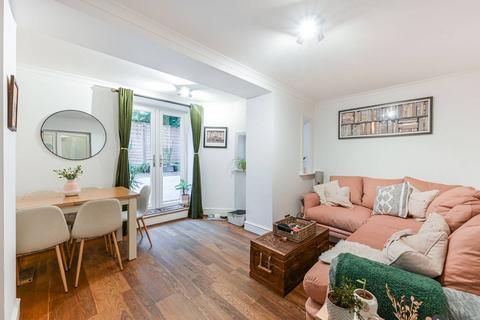 2 bedroom flat for sale, Melrose Road, Southfields, London, SW18