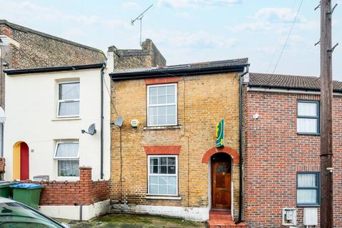 3 bedroom terraced house for sale, Burwash Road, Plumstead, London, SE18