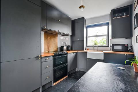 3 bedroom terraced house for sale, Burwash Road, Plumstead, London, SE18