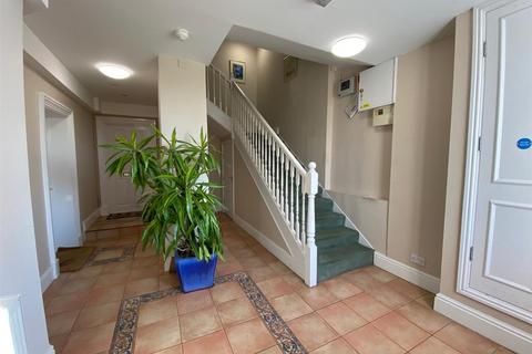 2 bedroom apartment for sale, West Malvern Road, Malvern