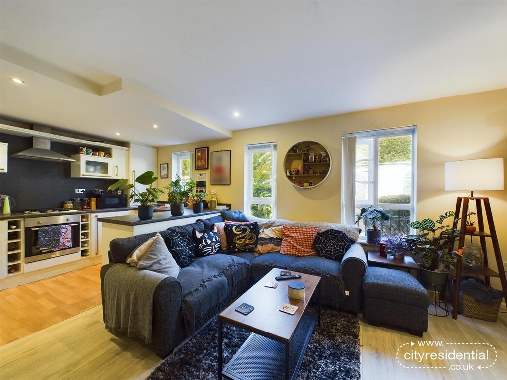 City Quay, Ellerman Road, Liverpool 2 bed apartment for sale £145,000