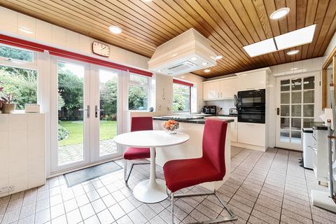 15 Acacia Avenue, Ruislip, HA4 8RQ