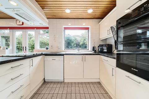 15 Acacia Avenue, Ruislip, HA4 8RQ