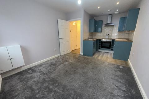 2 bedroom flat to rent, Liscard Road, Wallasey CH44