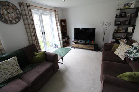 3 bedroom semi-detached house for sale, Staincliffe Drive, Keighley, BD22