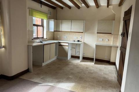 2 bedroom barn conversion to rent, Leasowes Courtyard, Crudgington, Telford