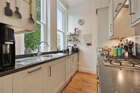 2 bedroom flat for sale, Addison Gardens, London W14