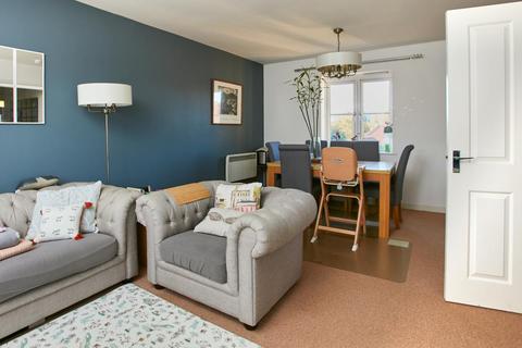 40 Dickinsons Fields, Bristol, BS3 5BG