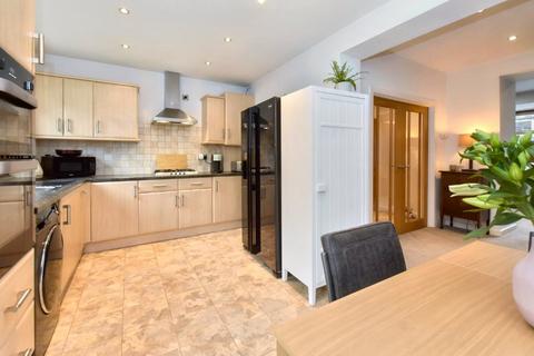 30 Parkland Gardens, Leeds, LS6 4PG