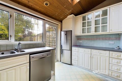 38 Heatherside Road, Epsom, KT19 9QU