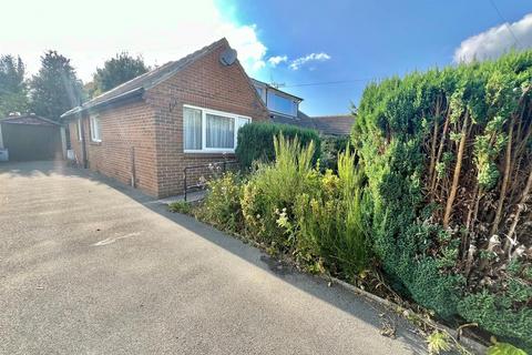 4 bedroom semi-detached bungalow for sale, Broomfield, Elland