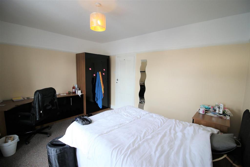 Bedroom 2..jpg