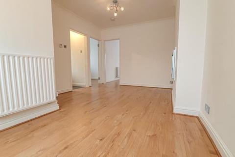 2 bedroom maisonette to rent, Railway Street, Hertford