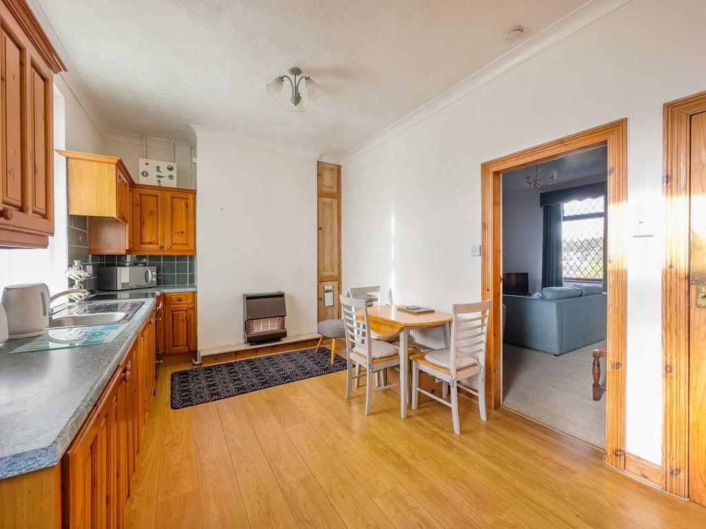 Blenheim Hill, Batley 3 bed terraced house for sale £199,950