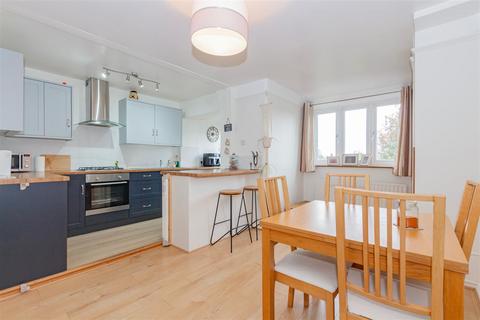 2 bedroom terraced house for sale, Green Walk, Crayford, Kent