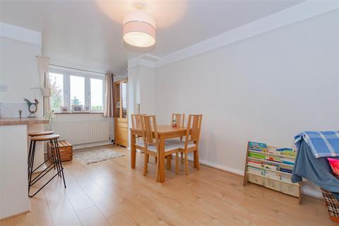 125 Green Walk, Crayford, Dartford, DA1 4JU