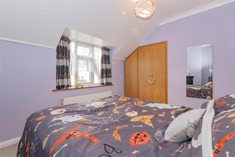 125 Green Walk, Crayford, Dartford, DA1 4JU