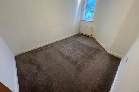 2 bedroom flat to rent, Lawson Road, Poole, BH12