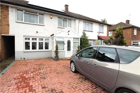 3 bedroom semi-detached house to rent, Gregory Road, Southall, UB2