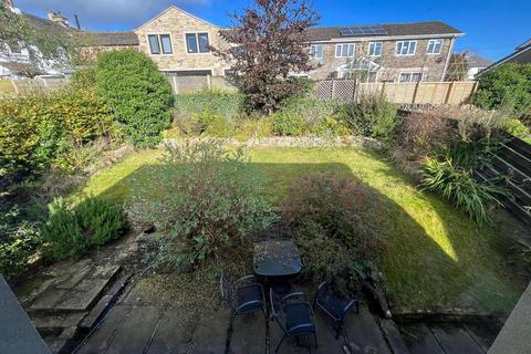 4 bedroom detached house for sale, Greenlaws Close, Holmfirth HD9