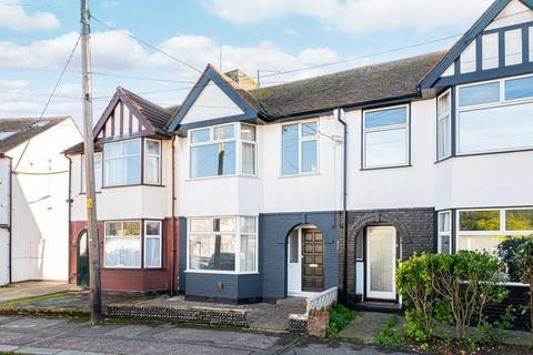 14 Brooklands Avenue, Leigh-on-sea, SS9 5XA