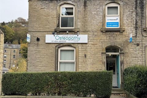 Property to rent, Huddersfield Road, Holmfirth HD9