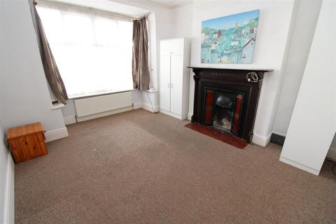 3 bedroom terraced house for sale, East Ham Road, Littlehampton