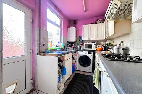 2 bedroom terraced house for sale, Turner Road, Leicester LE5