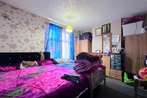 2 bedroom terraced house for sale, Turner Road, Leicester LE5